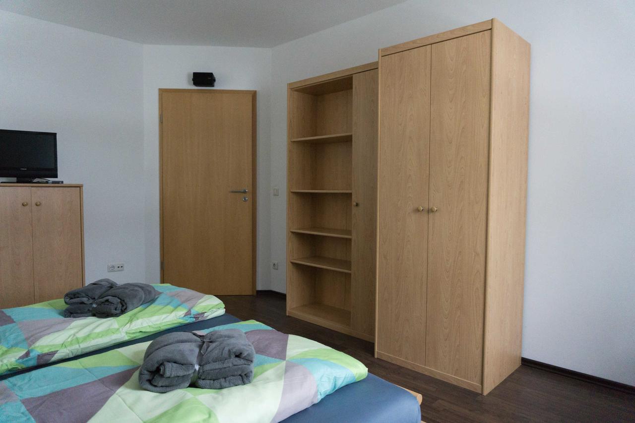 Ferienwohnung Weiher - Naehe Nuernberg / Messe Schwanstetten Eksteriør bilde