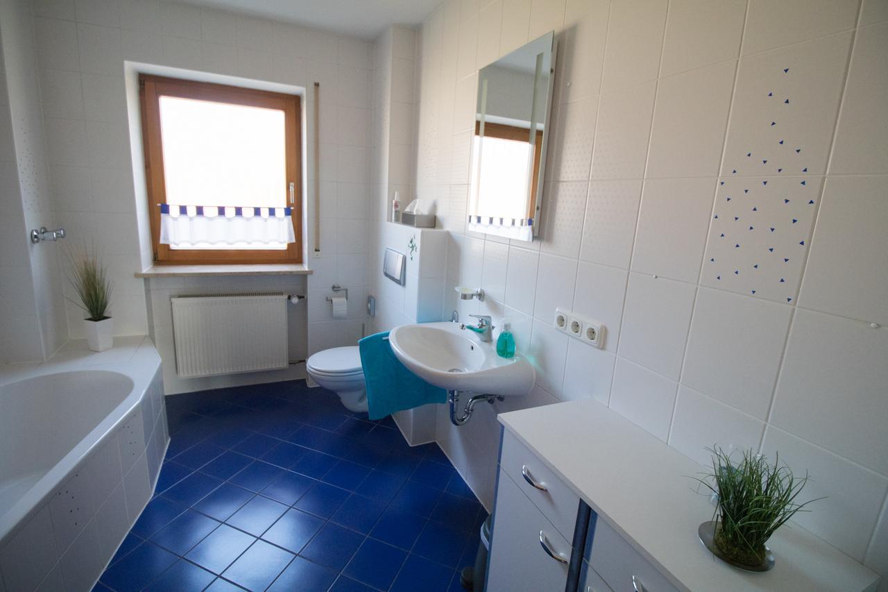 Ferienwohnung Weiher - Naehe Nuernberg / Messe Schwanstetten Eksteriør bilde